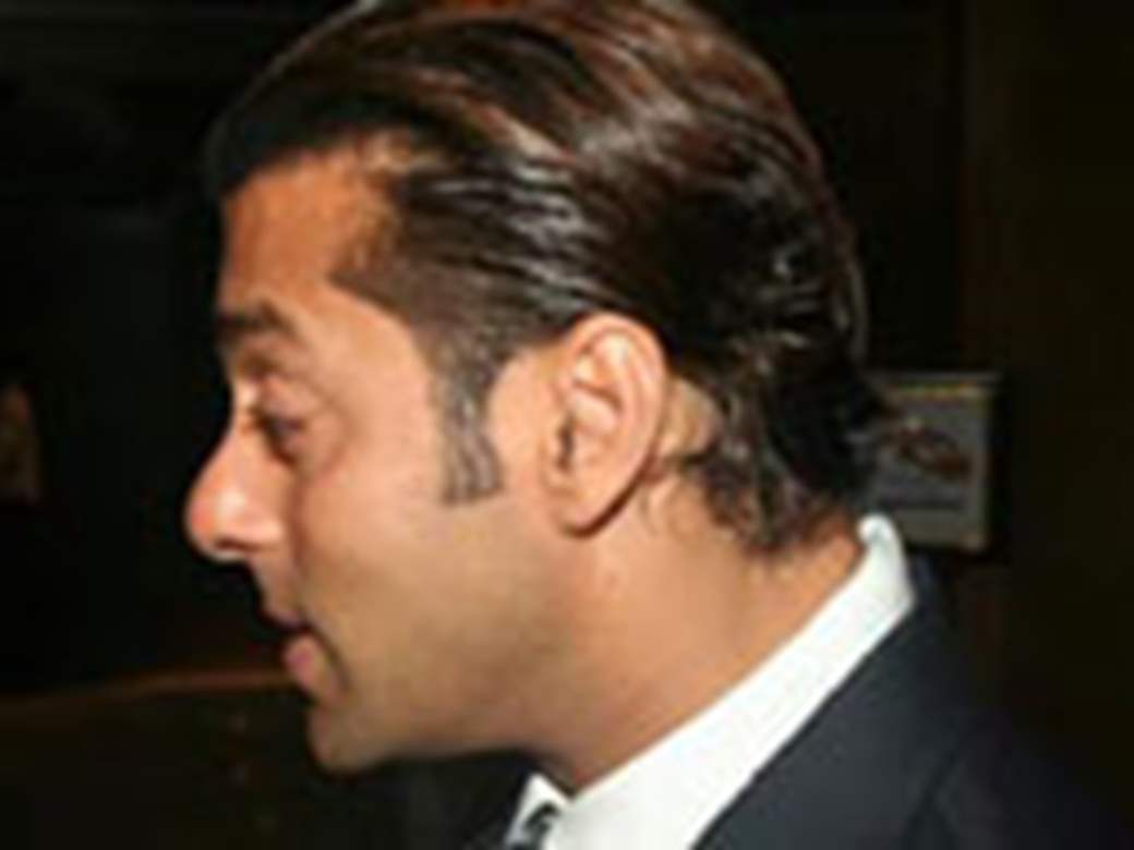 Salman Khan surprises fans with his new bald look as he visits a Mumbai  restaurant