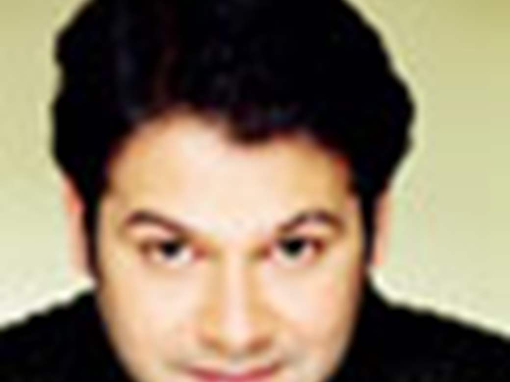 Comedy keeps your mood better' - Suresh Menon | India Forums