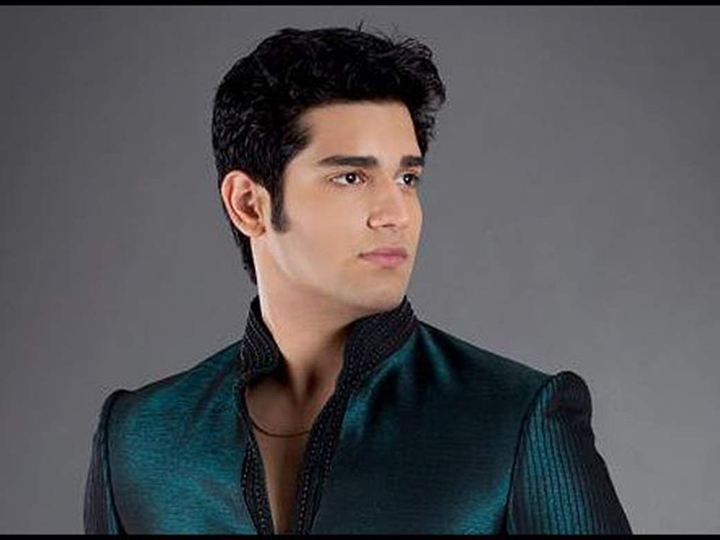 YHM' Fame, Abhishek Malik Ties The Knot With Suhani Chaudhari, His Bride  Stuns In An Ivory