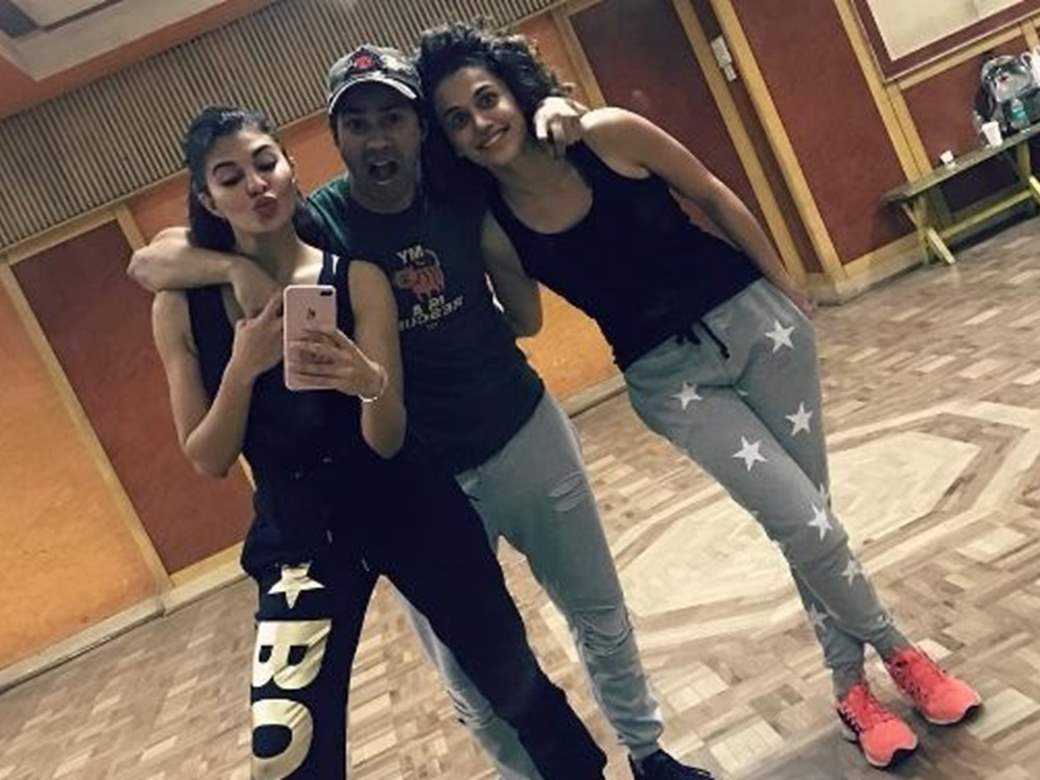 Jacqueline, Varun and Tapsee rehearse for a song from Judwaa 2 ...
