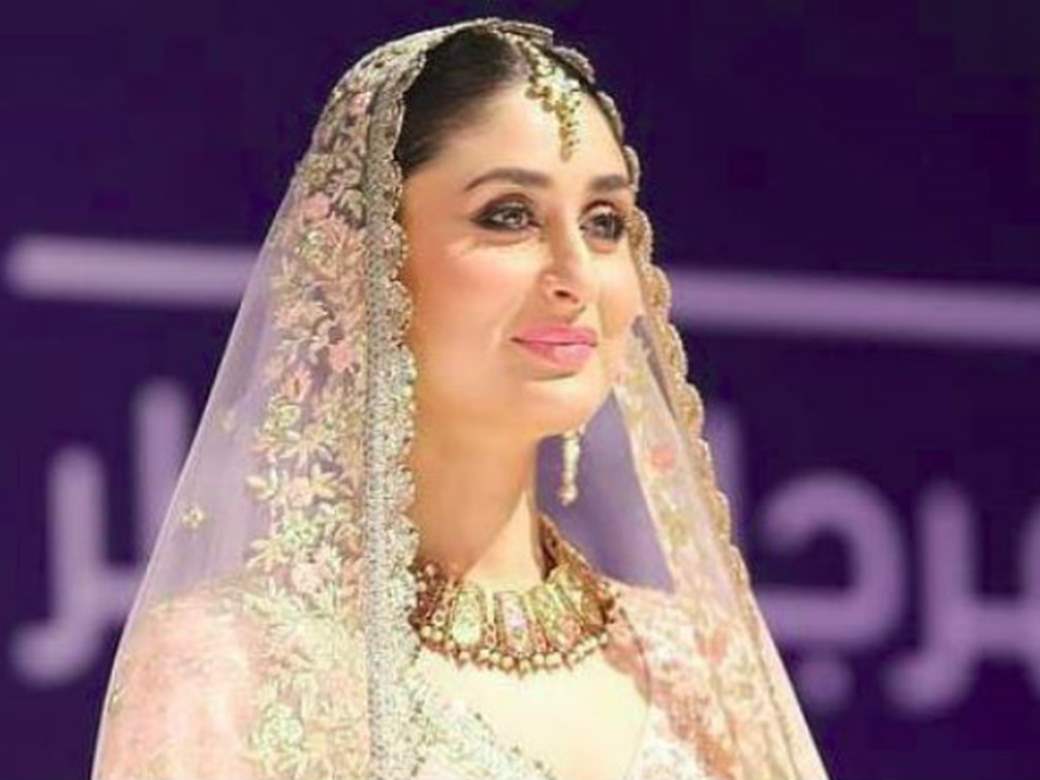 Kareena Kapoor Khan In A Manish Malhotra Lehenga For Akash Ambani Wedding -  Boldsky.com