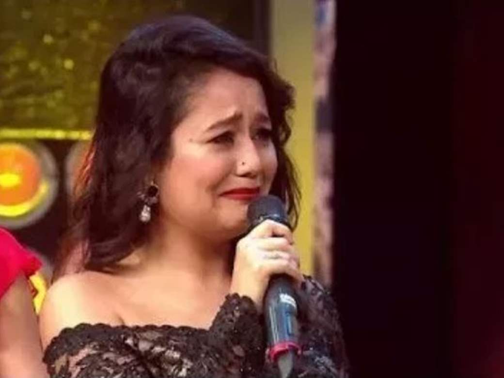 Neha Kakkar trolled for being a crying baby on Indian Idol | India Forums