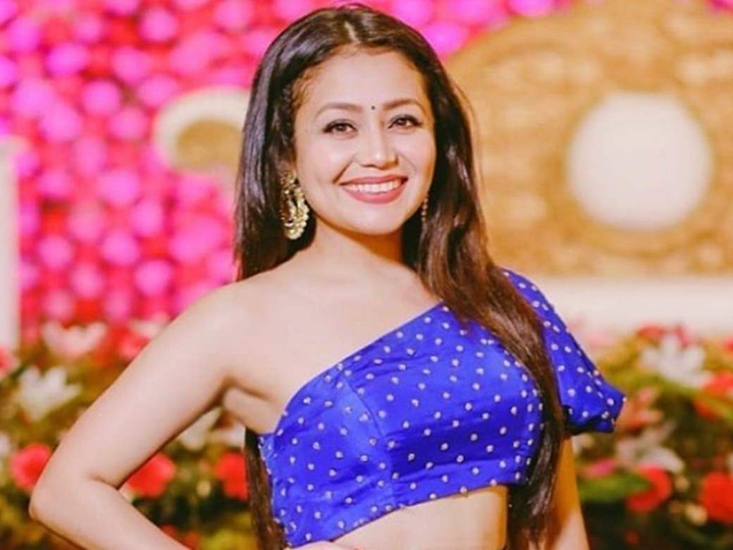 Neha Kakkar breaks down in the video of her New Single Jinke Liye | India  Forums