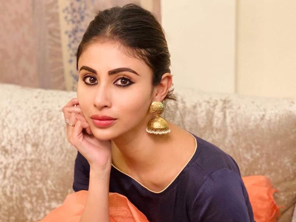 7 Bridesmaid Outfit Ideas To Steal From Mouni Roy's Closet - ShaadiWish