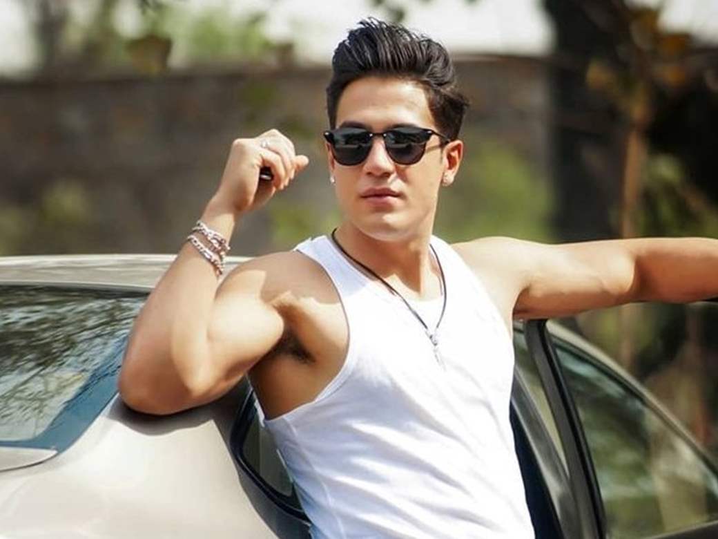 Would love to do Bigg Boss; want to be the Ranveer Singh of Television:  Splitsvilla X3 fame ...