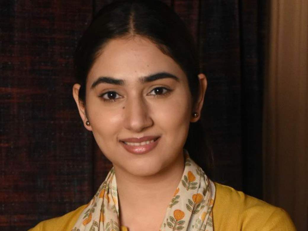 Bade Achhe Lagte Hain 2's Disha Parmar has expensive taste in bags; owns  Gucci, Fendi and other popular labels [View Pics]