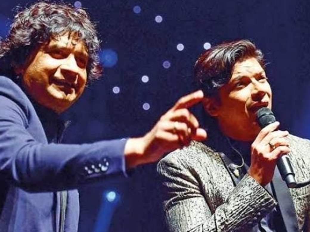 Singer Shaan pays tribute to KK by performing his classic song 