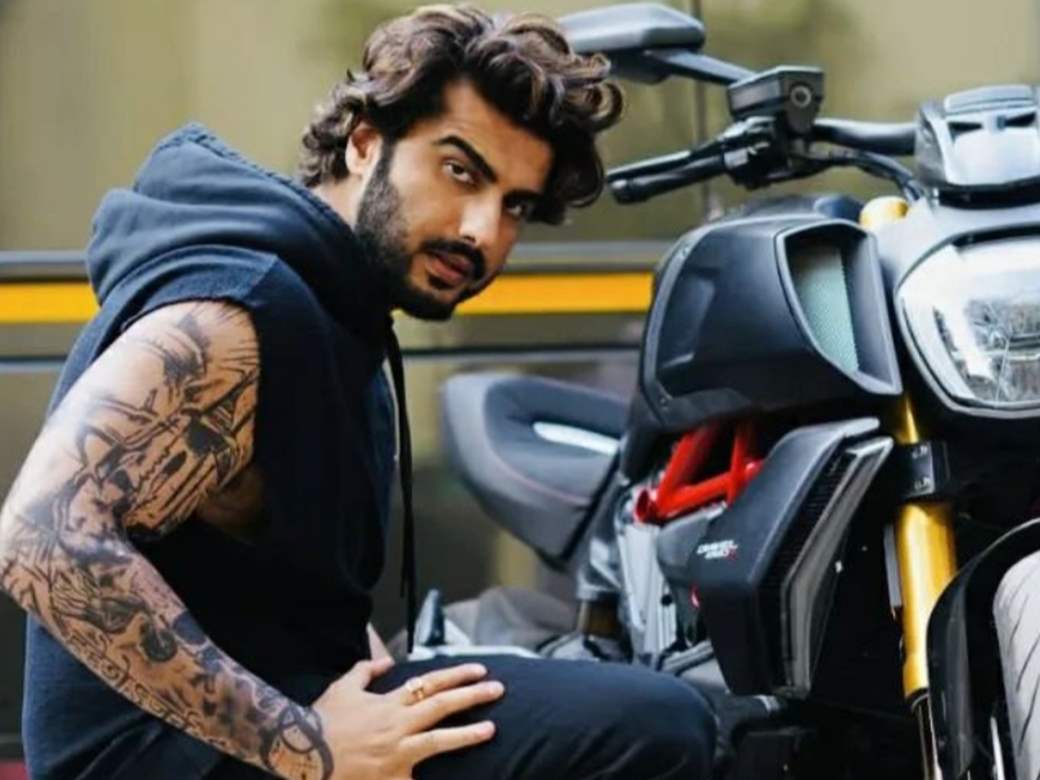 Arjun Kapoor flaunts his new stylish tattoo in the latest post