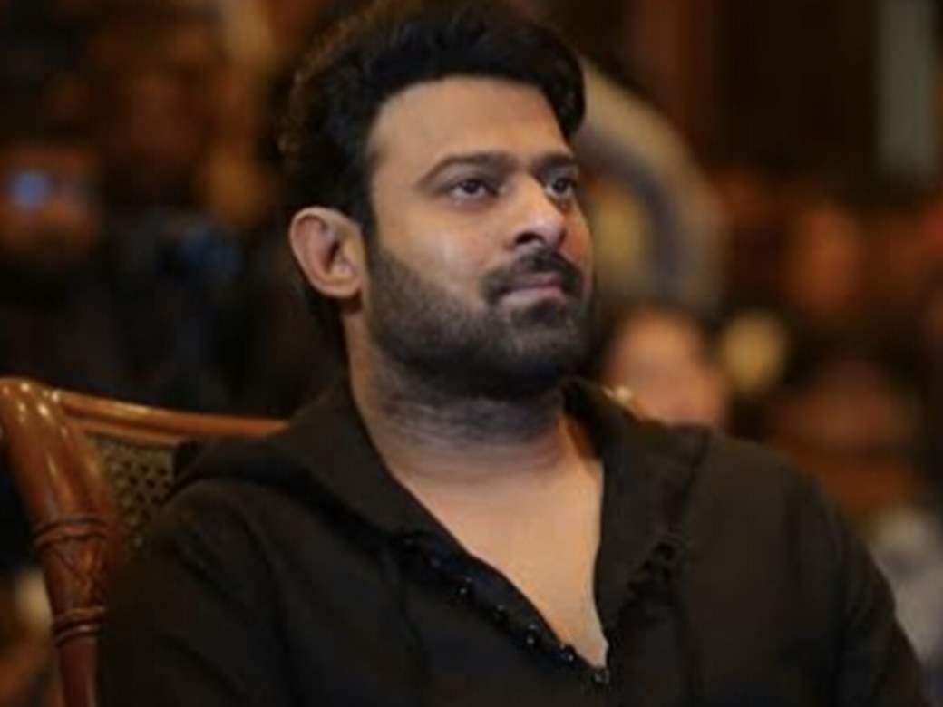 PIC: 'Baahubali' Prabhas gets a makeover, sports a new look