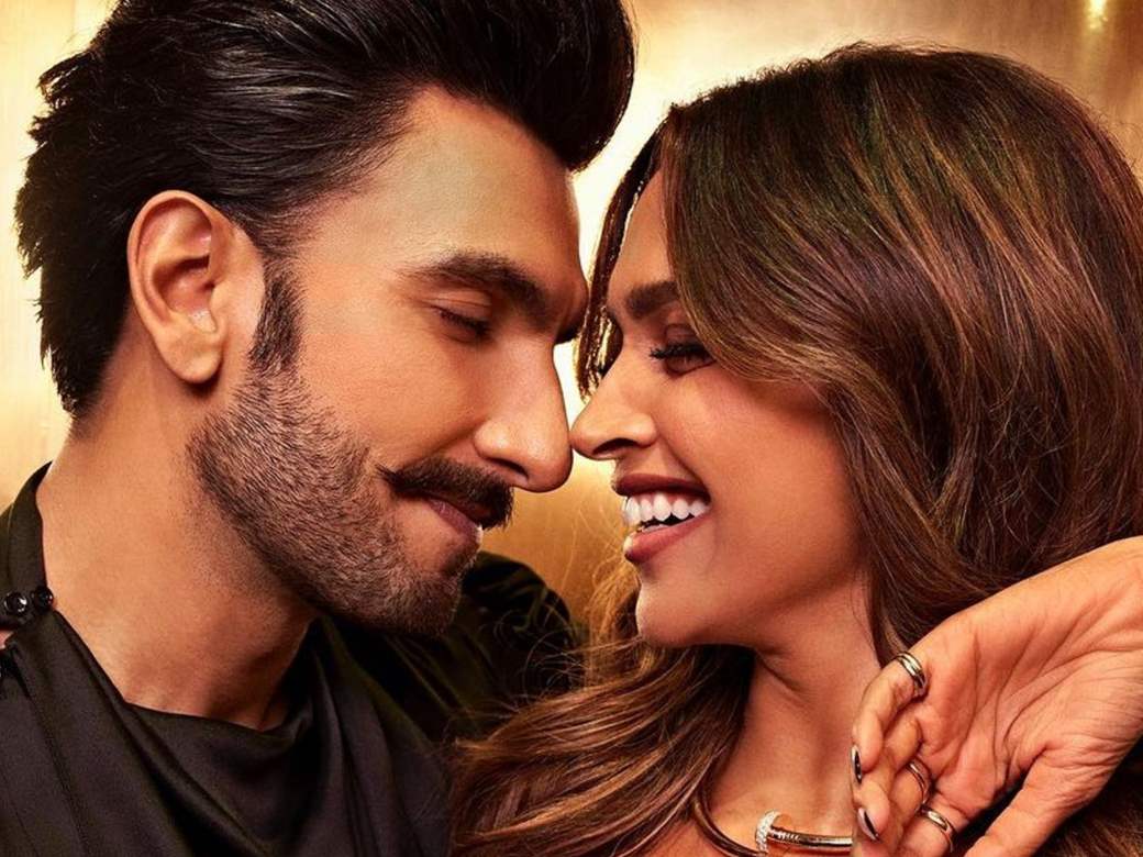 Fans in New York ask Ranveer Singh about Deepika Padukone; here's