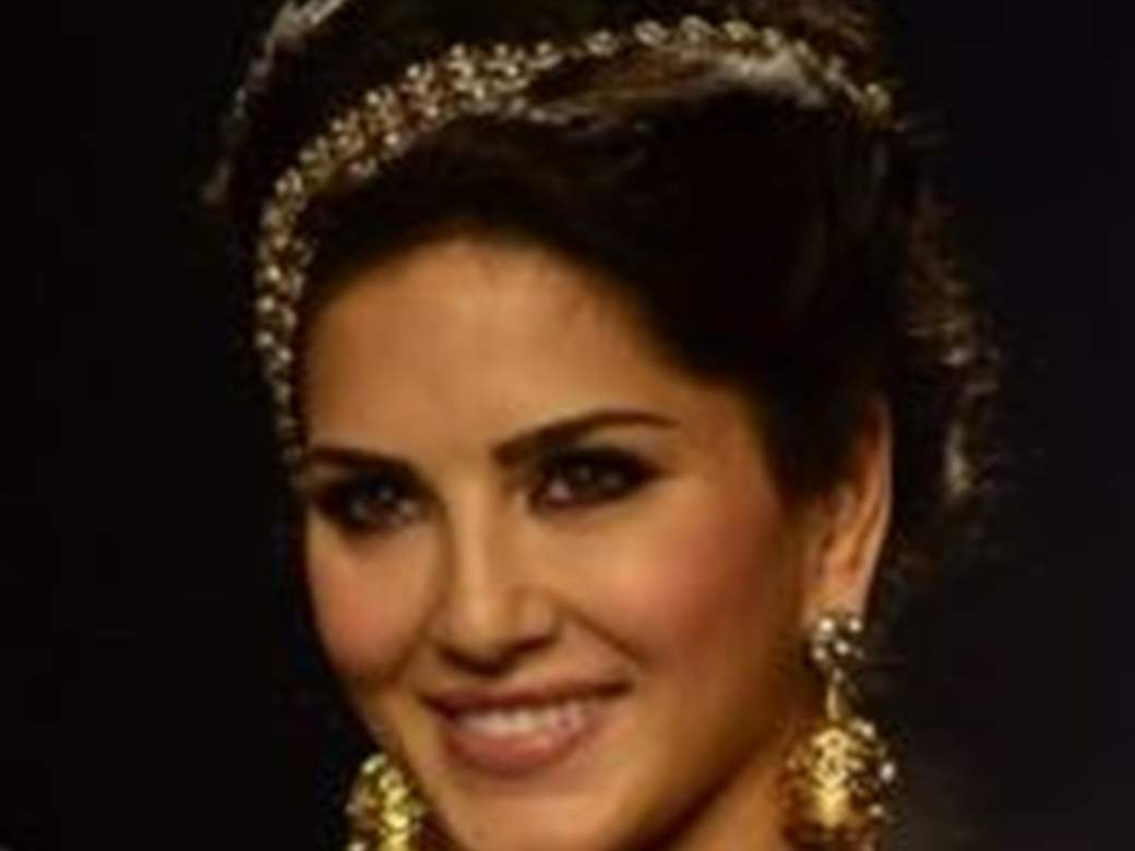 Suspense over Sunny Leone starring in 'Jism 2' | India Forums