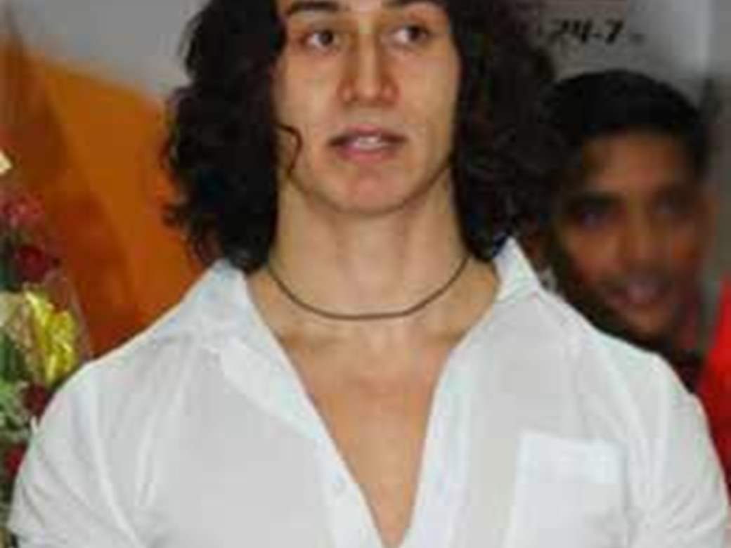Tiger Shroff makes father Jackie proud | India Forums