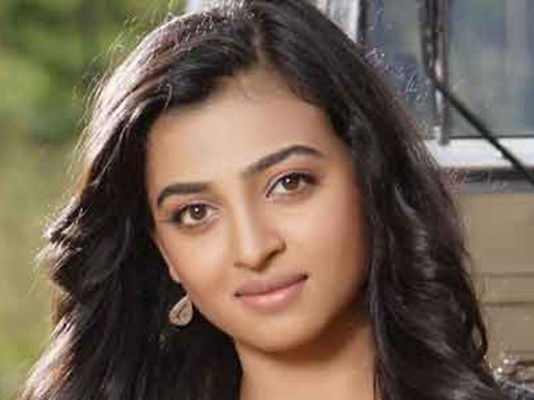 Best to ignore: Radhika Apte on fake nude selfies | India Forums