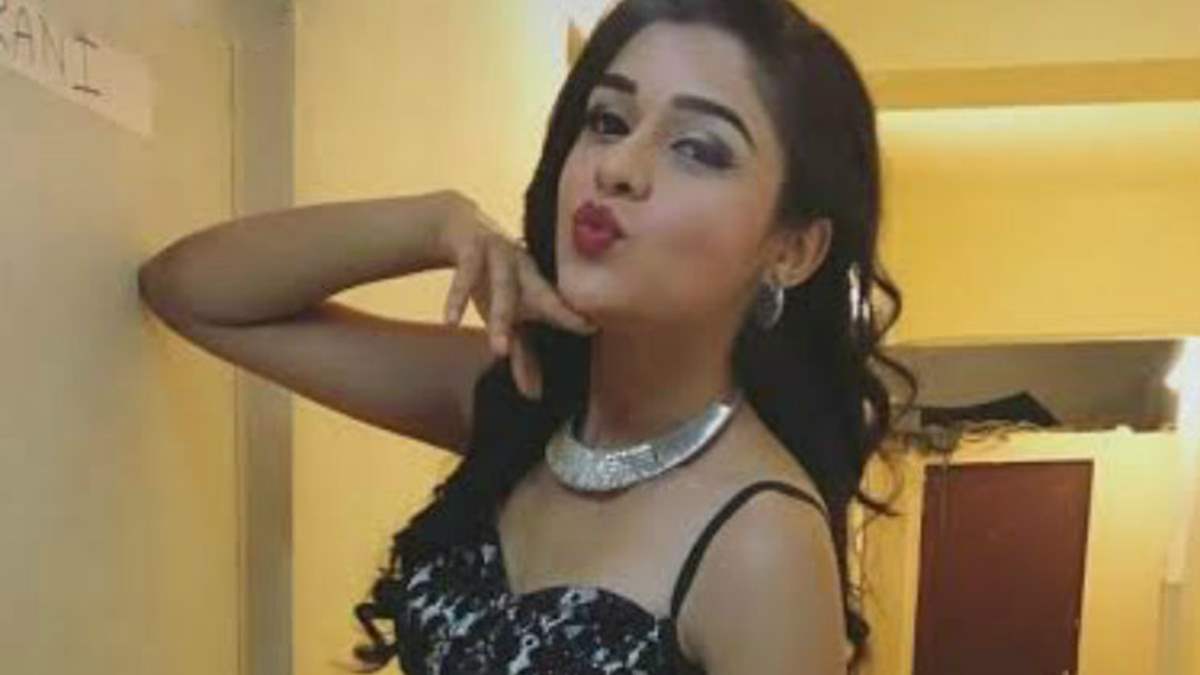 Stylebuzz Eisha Singh S Off Screen Style Is More Fun Than You Can Imagine India Forums