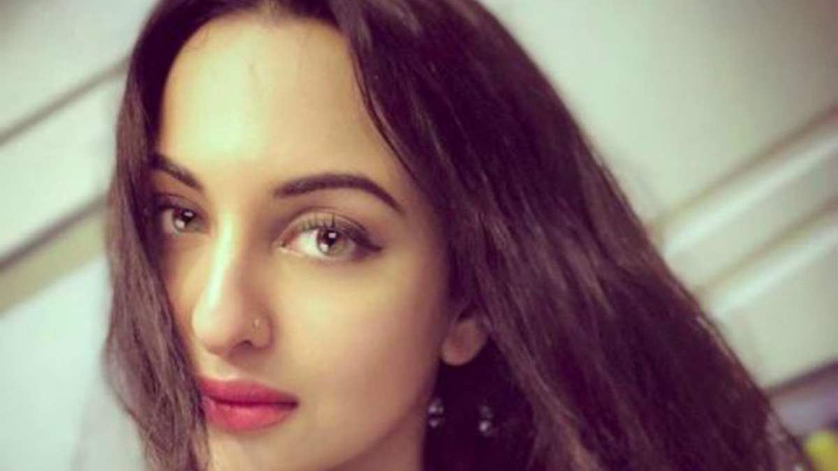 1200px x 675px - Stylebuzz: Sonakshi Sinha Stepping Back In Time Wearing A Naked Dress |  India Forums
