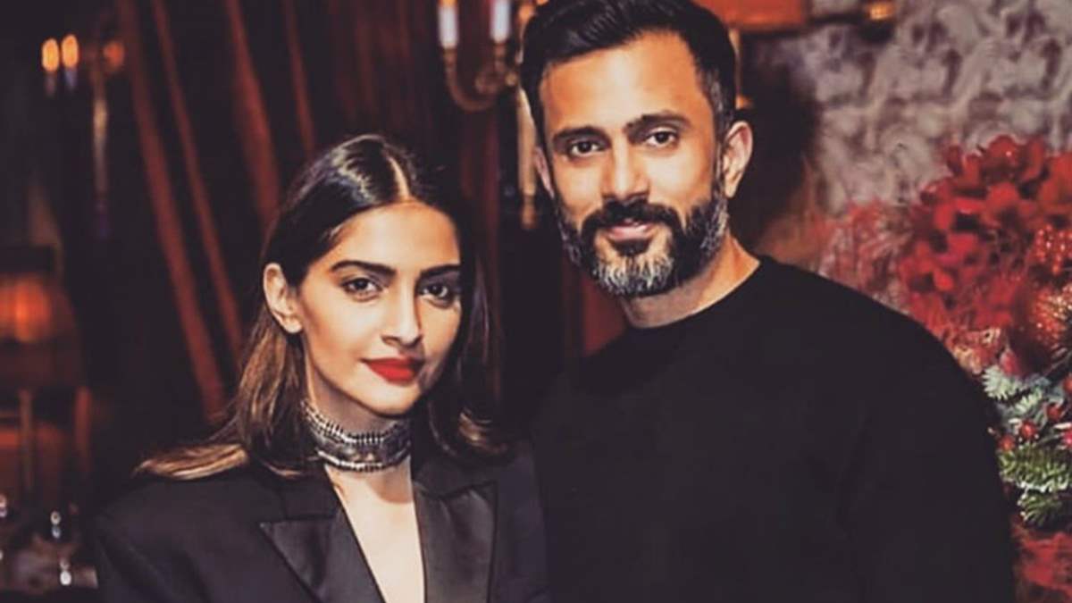 Sonam Kapoor's video from her hotel room in Paris is sweet and mushy ...