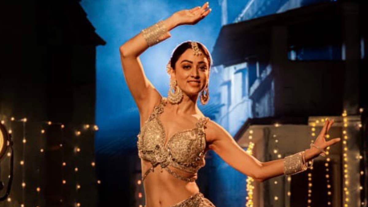 Sandeepa Dhar Porn Xxx - Chattis Aur Maina' Trailer: Sandeepa Dhar aces five different dance forms  with grace