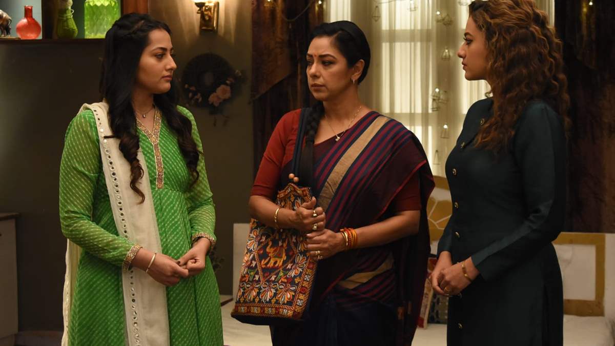 Anupamaa: Anupama tells Kavya and Nandini to leave for the US if ...