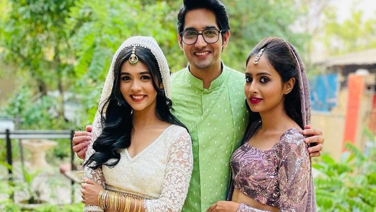 Pranali Rathod, Karishma Sawant and I share a brother-sister bond even