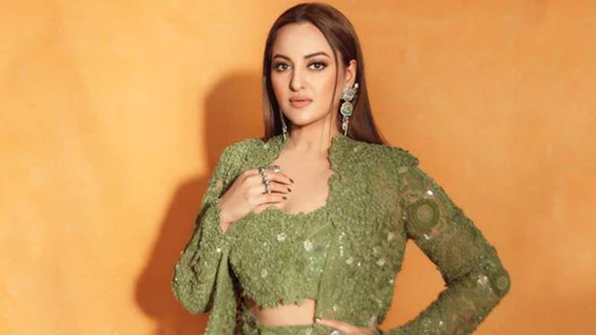 Sonakshi Sinha In Legal Trouble | Bollywood News, Bollywood Movies,  Bollywood Chat