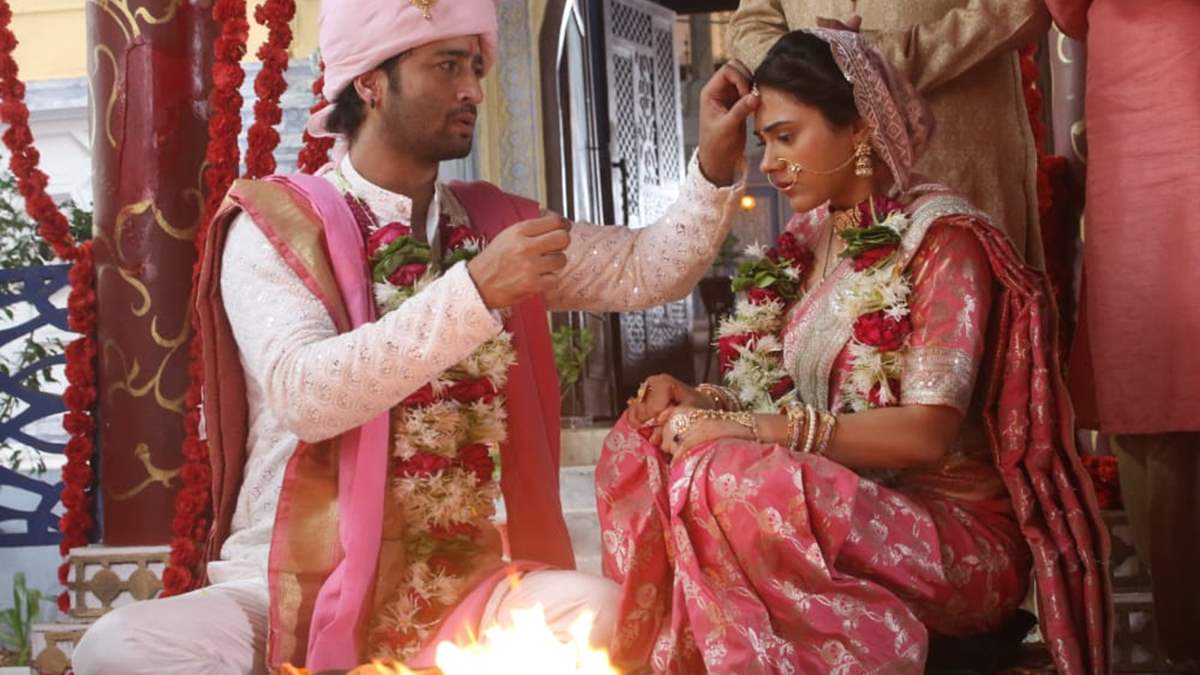 'Woh Toh Hai Albelaa': Sayuri and Kanha get married | India Forums