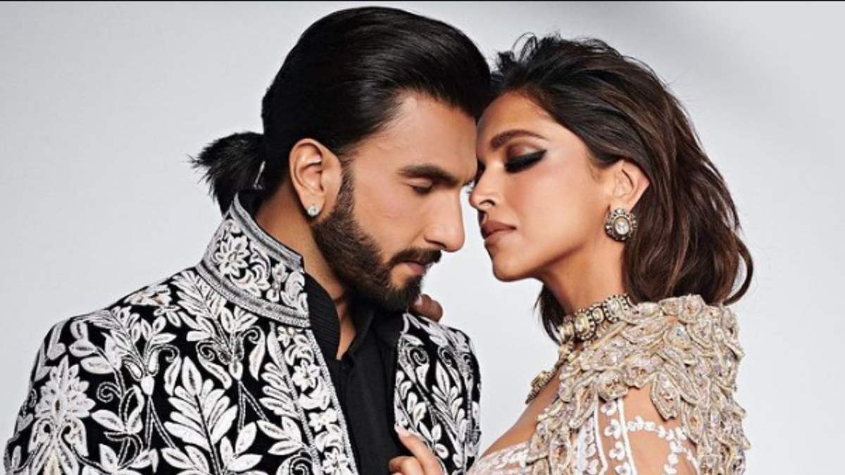 Ranveer Singh stole the show as he walked the ramp for Manish Malhotra in a  black and white sherwani Photo