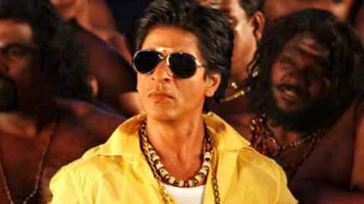 Chennai Express: Rohit Shetty takes SRK, Deepika for a ride - News