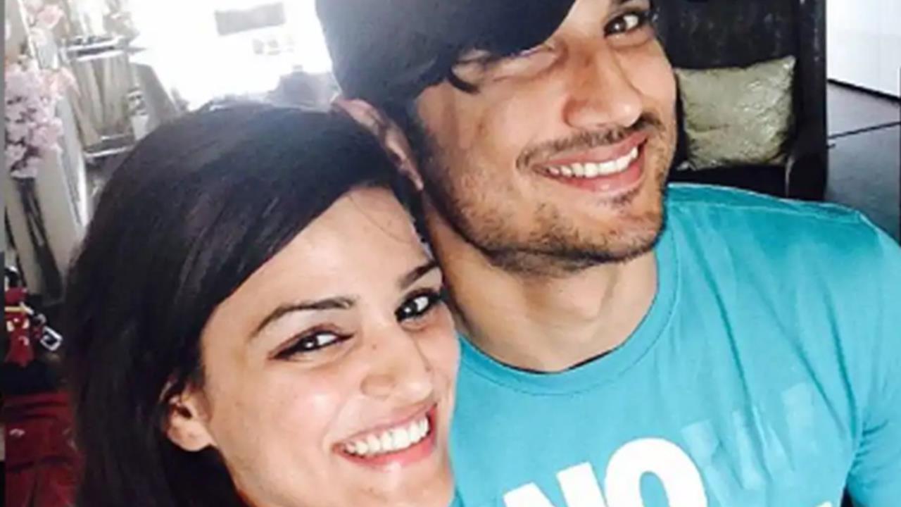 Shweta remembers brother Sushant Singh Rajput; shares a video from an old  interview!