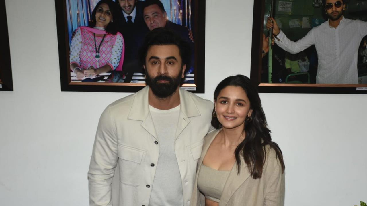 New parents Ranbir-Alia walk down the memory lane as they visit the press  club for an event - Pics