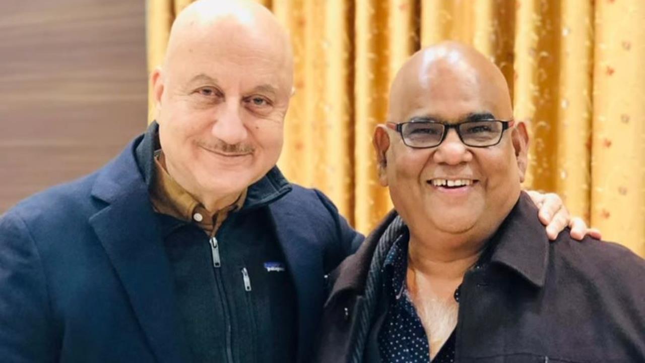 Anupam Kher remembers friend Satish Kaushik on his birth anniversary;  shares a heart touching video