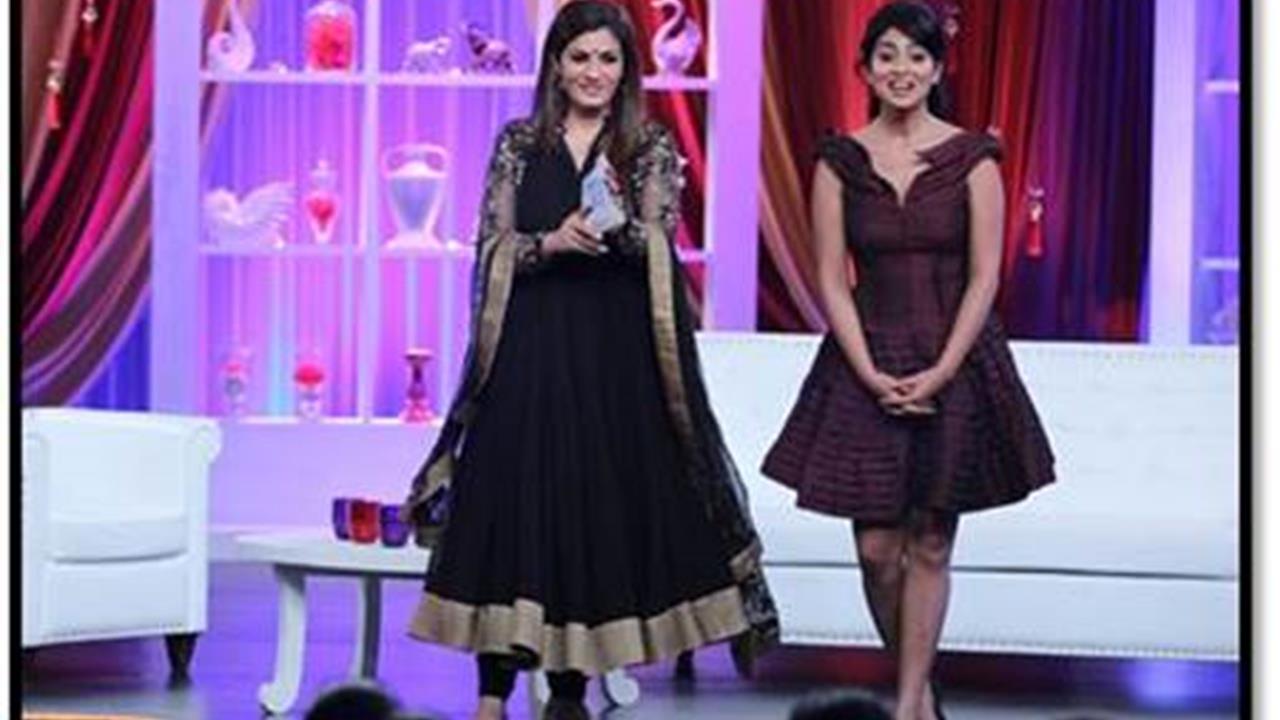 Shriya Saran to be seen in the next episode of Simply Baatein with Raveena  | India Forums