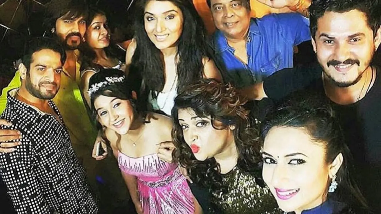 Roshni Walia's birthday bash!, image size:1280x720