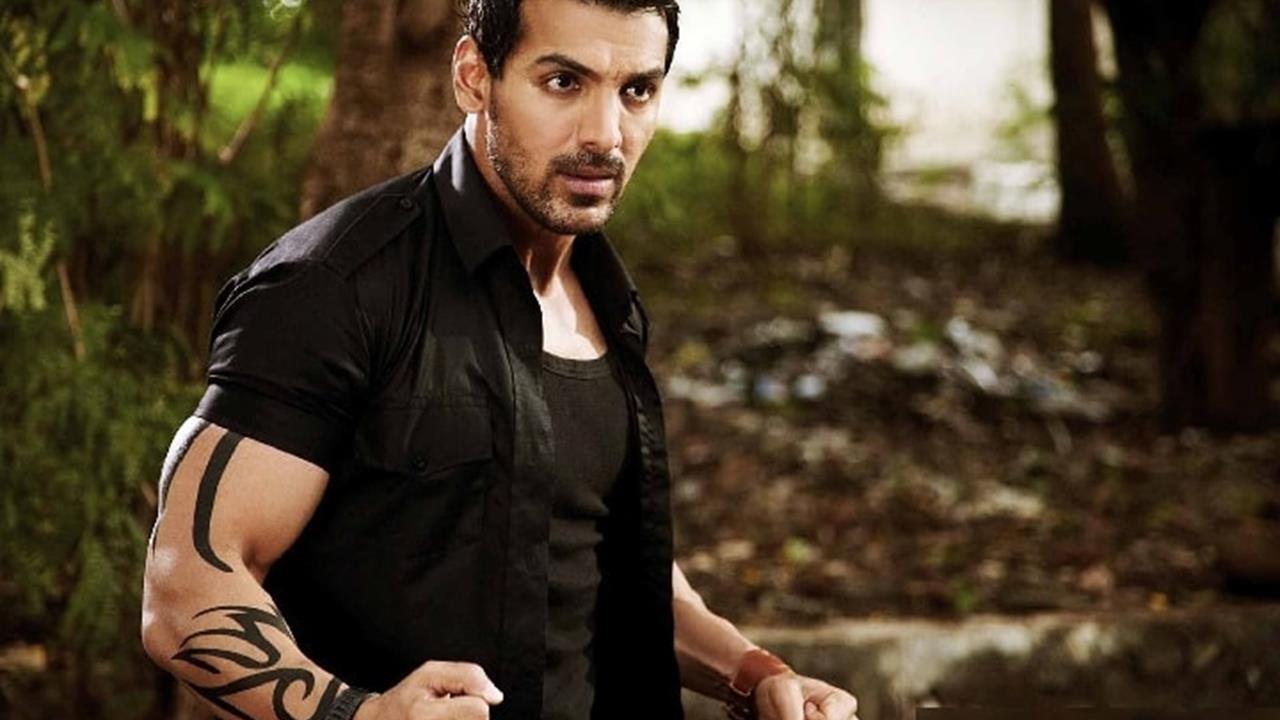 Actor John Abraham Sticker Poster|Wall Sticker|Decorative Poster|Poster For  Living Area/Gym/Hostel|Interior Wall Décor|Self Adhesive Wall Sticker  Poster Paper Print - Personalities posters in India - Buy art, film,  design, movie, music, nature and