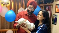 Singer Harshdeep Kaur announces name of newborn son with super cute picture 