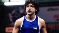Farhan Akhtar wishes to take on Kishore Kumar in the boxing ring; shares the most entertaining reason for it!