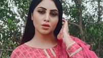 Arshi Khan meets with a car accident in Delhi