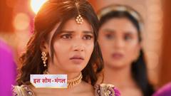 Yeh Rishta Kya Kehlata Hai: Abhira leaves the Poddar mansion with Manish Thumbnail