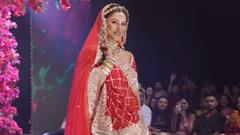 Hina Khan walks the ramp amid stage 3 breast cancer, says,"Thisss wasn’t easy but…" Thumbnail