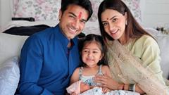 Smriti Khanna and Gautam Gupta posts some cute pics from their second daughter's Shudhi Hawan ceremony Thumbnail