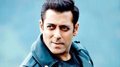 Salman Khan’s Convoy Breached by 21-Year-Old Motorcyclist, Arrested by Security Thumbnail