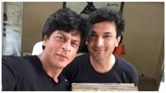 Shah Rukh Khan's heartwarming gesture left Chef Vikas Khanna in tears, reveals Celebrity Chef Thumbnail