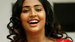 Navya replaces Meena in Kannada remake of 'Drishyam'