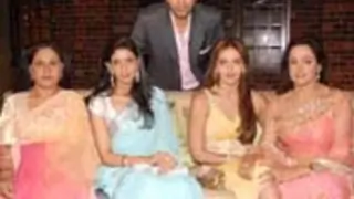 On the sets of KOFFEE WITH KARAN Thumbnail