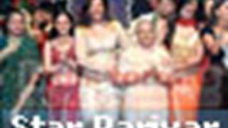 SlideShow: TV Stars walks the Red carpet @ Star Parivar Awards