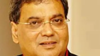 Ghai finds an item girl in Sambhavna Thumbnail