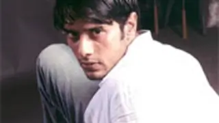 'Gajini' director lied to me: Mohit Ahlawat
