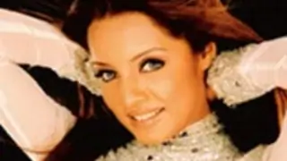 'People feel I anglicized and cannot talk in Hindi'  Celina Jaitley Thumbnail