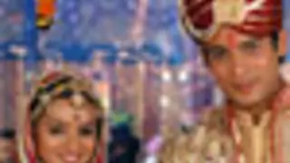 
Shubh and Aastha tie the knot in 'Babul Ka Aangann Chootey Naa..'