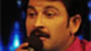 'I am the best Host after Amitabh Bachchan'-Manoj Tiwari