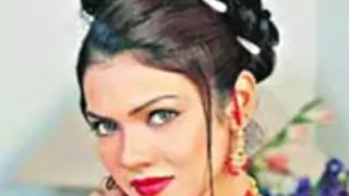 After Meera from Pakistan, Mona Laizza! Thumbnail